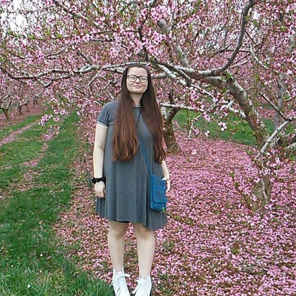 Meet your Posher, Elizabeth